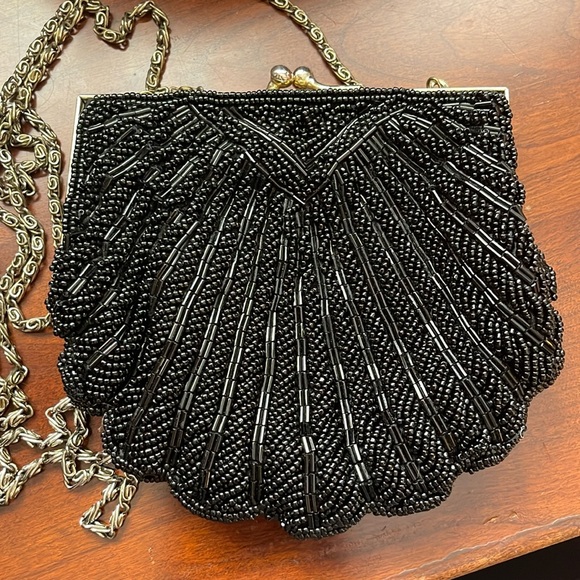 La Regale Vintage Beaded Clamshell Purse - Picture 1 of 7